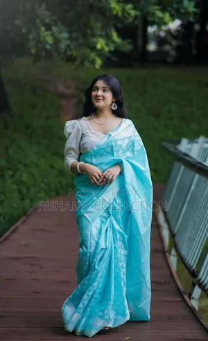 এক্সক্লুসিভ স্কাই ব্লু শাড়ি উইথ কমপ্লিট জুয়েলারি ফুল কম্বো সেট