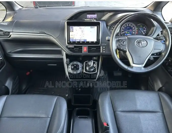 Toyota Esquire 2021 Silver