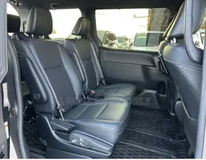 Toyota Esquire 2021 Silver