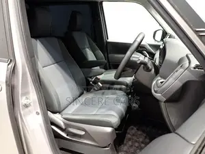 Toyota Noah 2022 Beige