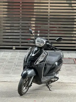 Suzuki 2022 Black