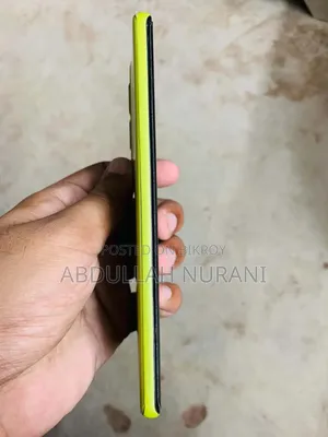 Motorola Moto G85 128 GB Yellow