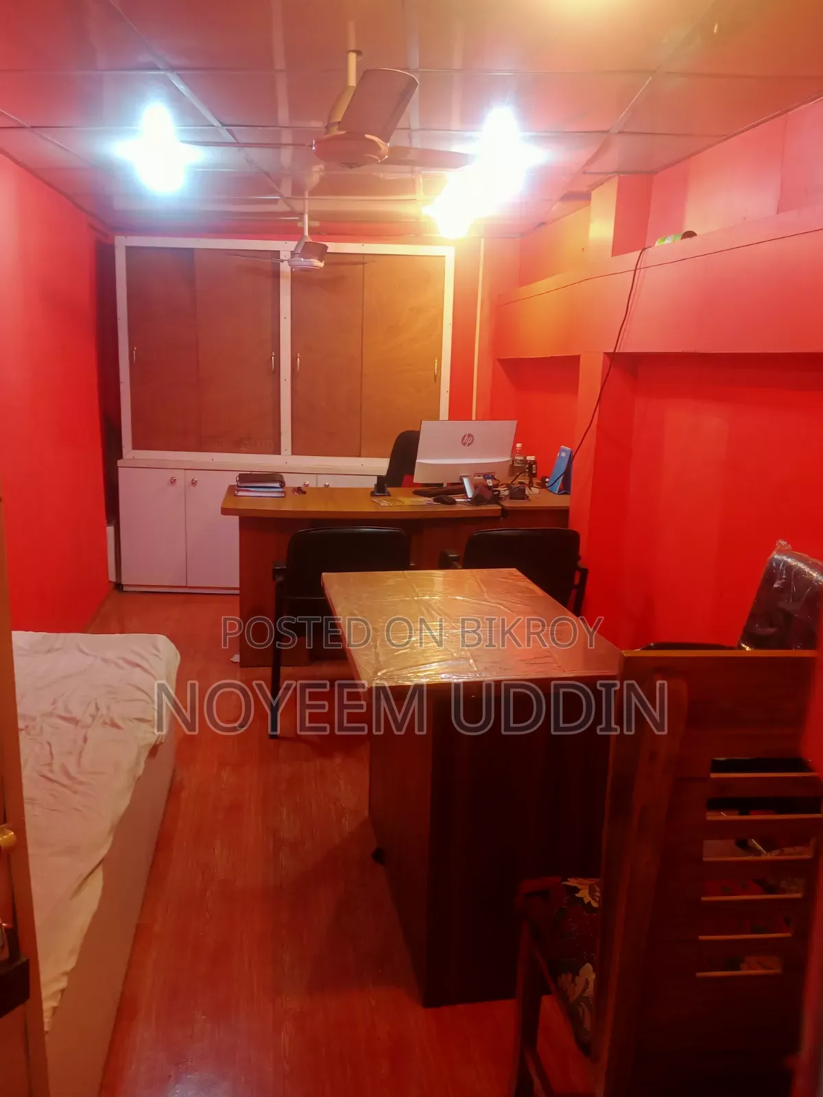 সম্পূর্ণ ডেকোরেশন করা অফিস বা চেম্বার ভাড়া দেওয়া হবে
