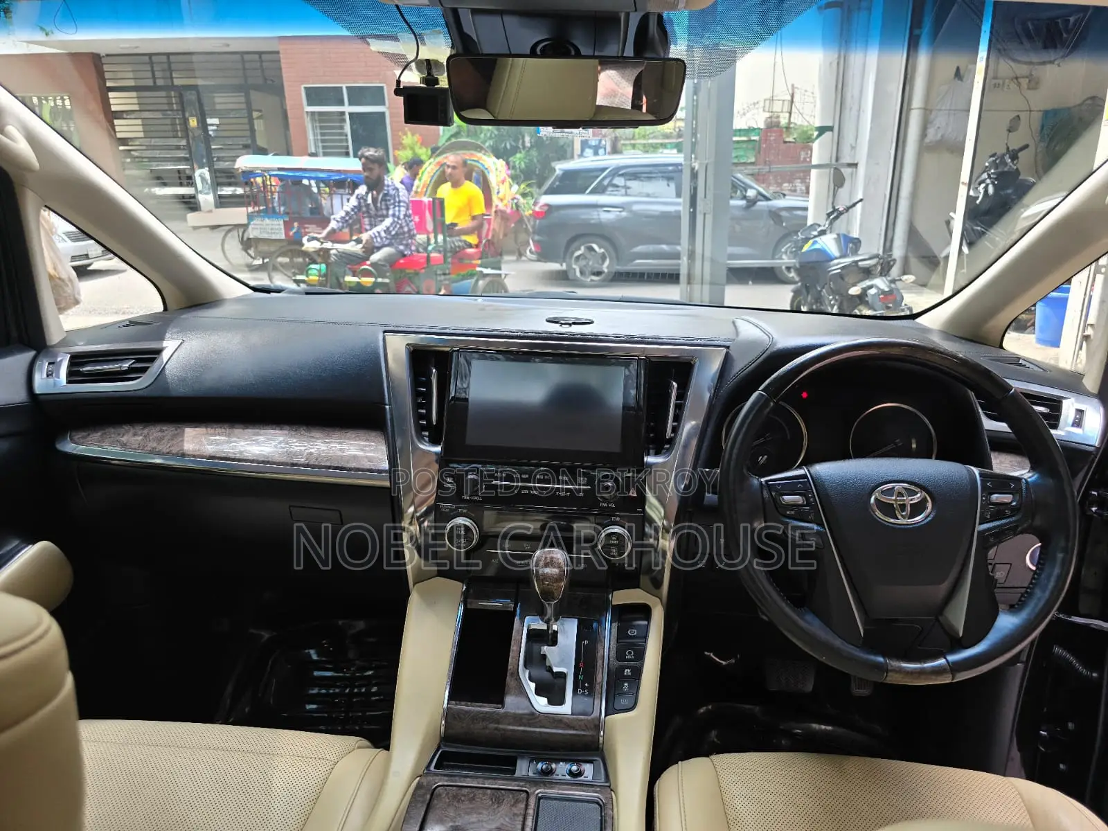 Toyota Alphard 2.5 Hybrid All-Wheel Drive 2019 Black