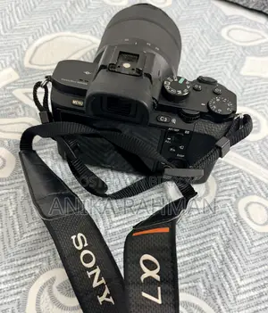 Sony Alpha A7 II Mirrorless Camera With 28-70mm Kit Lens
