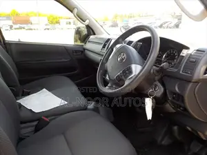 Toyota HiAce 2021 Black
