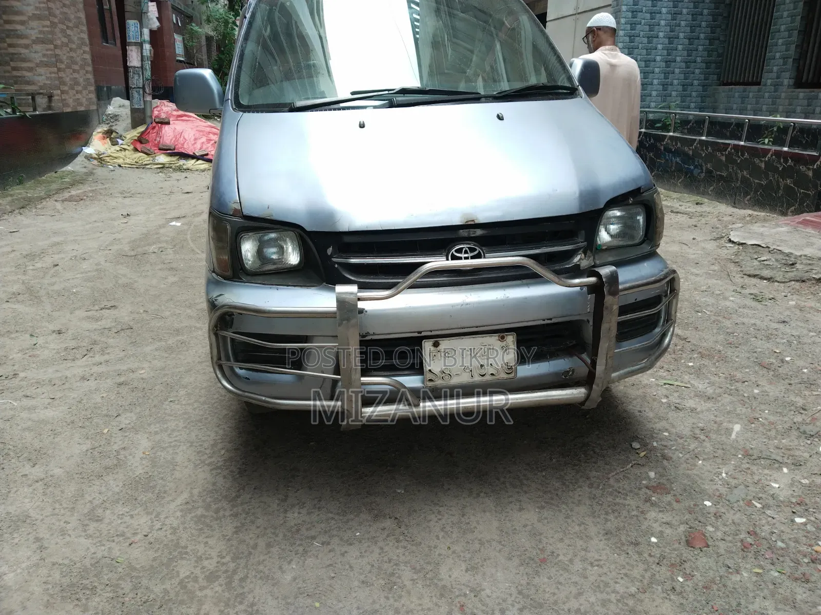 টয়োটা নোয়া ২০০১ সিলভার