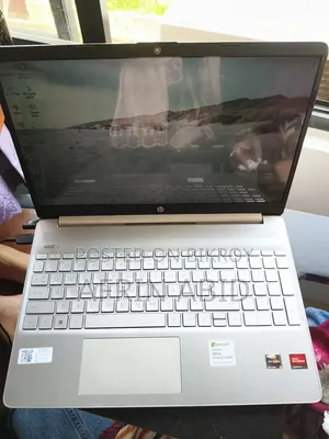 Laptop HP 15S 8GB AMD Ryzen 5 SSD 512GB
