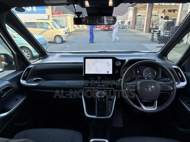 Toyota Noah 2022 Pearl