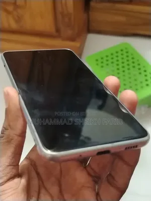 Samsung Galaxy A20 32 GB White