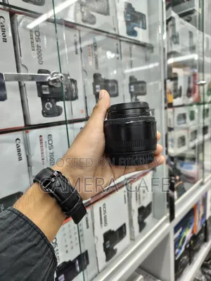 Canon 50mm 1.8 IS Lens