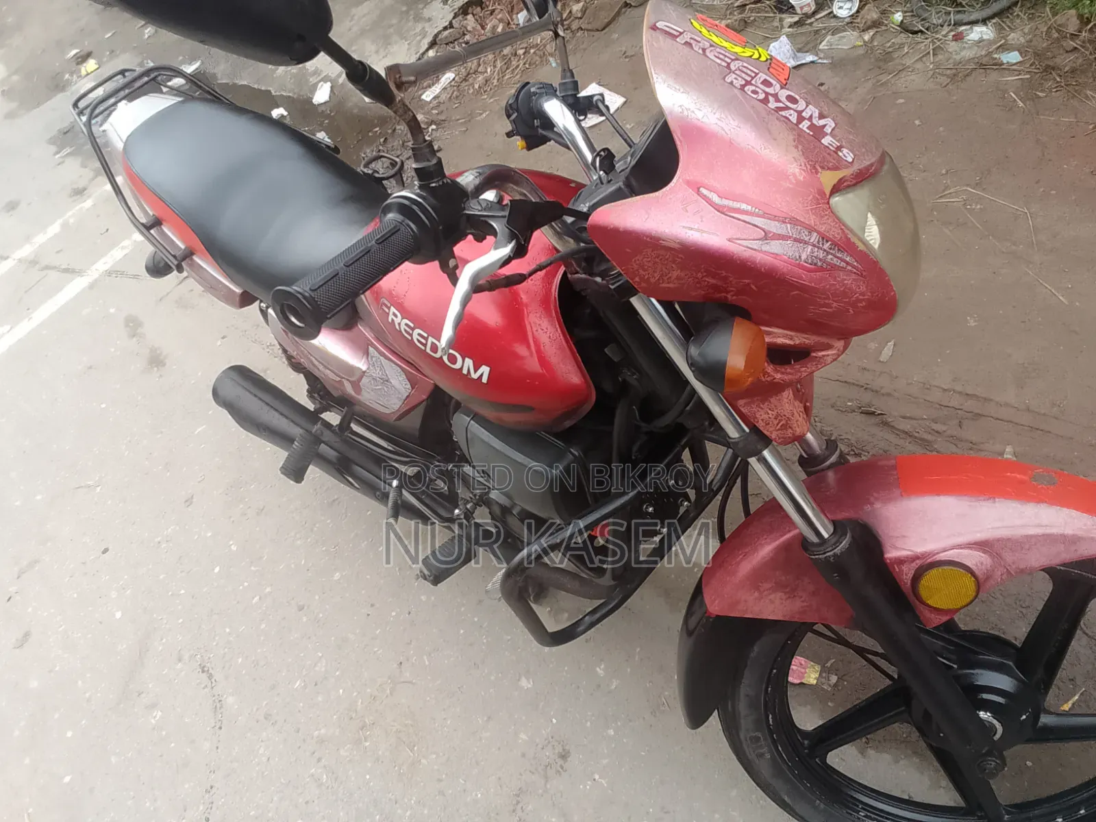 মোটরসাইকেল ২০১৬ লাল