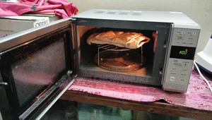 Miyako 20ltr Microwave Oven (With Box).