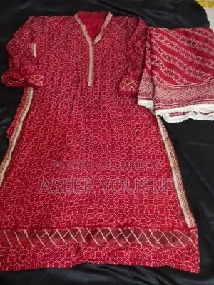 মহিলাদের টু পিস লাল কামিজ