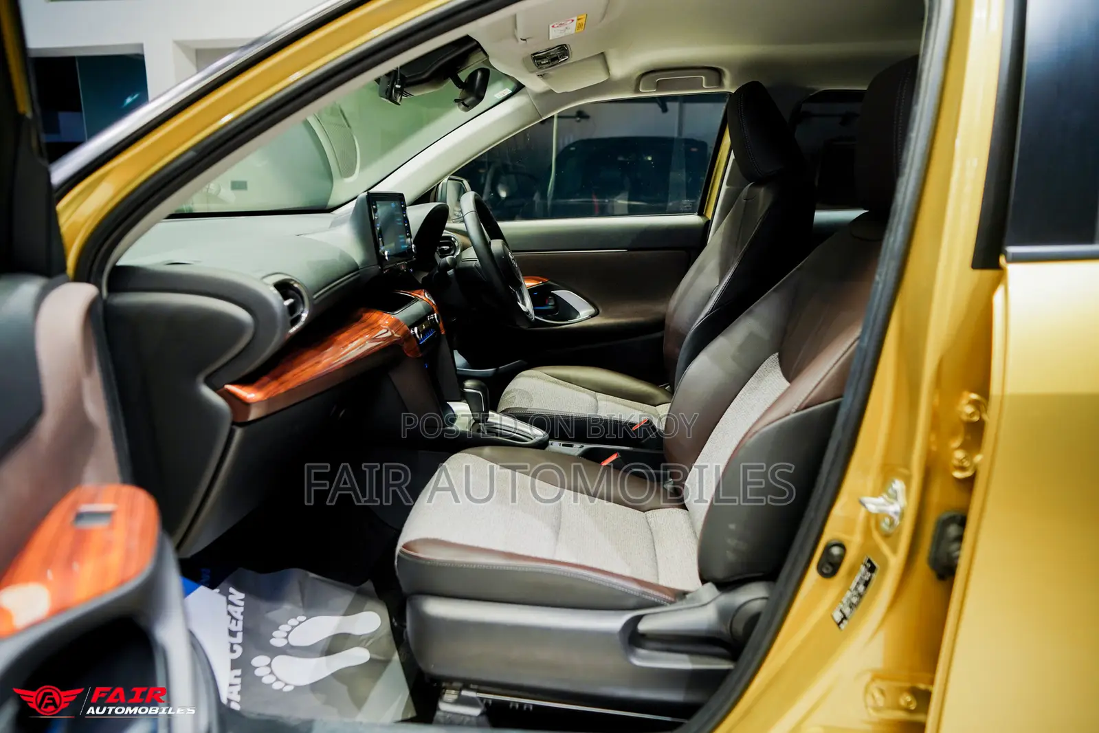 Toyota Yaris Cross 1.5 Hybrid FWD 2021 Gold