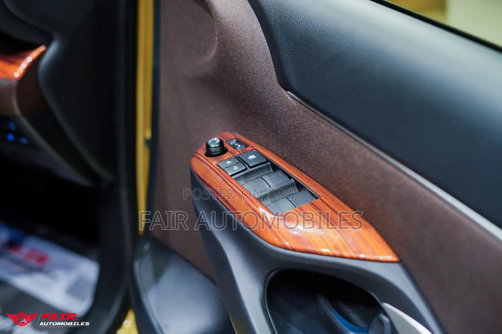 Toyota Yaris Cross 1.5 Hybrid FWD 2021 Gold