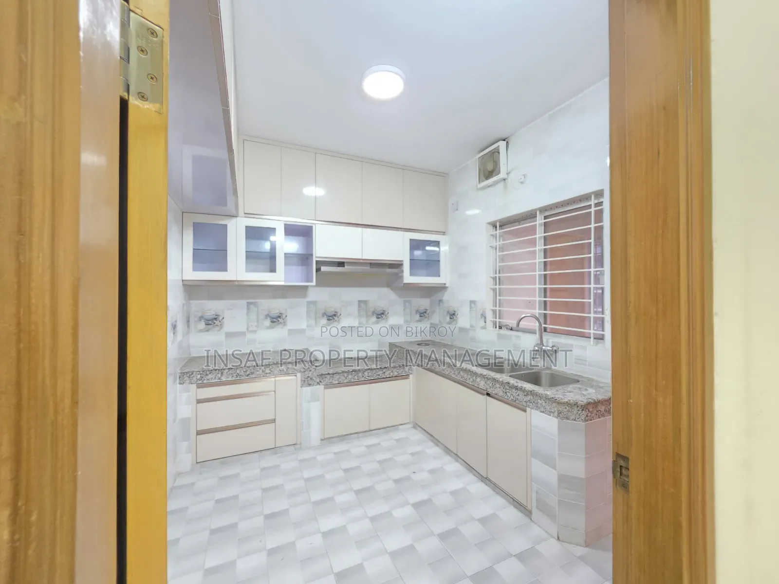 4bdrm Apartment in Gulshan for Rent