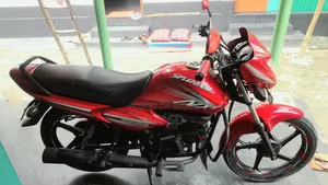 হিরো ২০১৫ রেড
