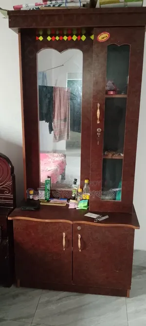 খাট এবং ড্রেসিং টেবিল