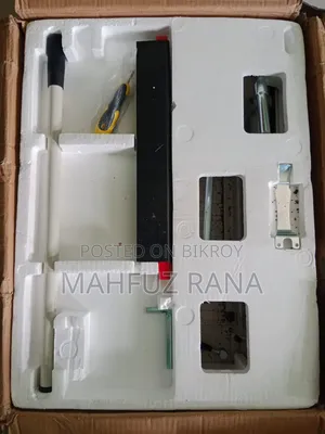 মডেল: এটি 868 Model-এর একটি "Precise And Thick Layer Paper Cutter"।