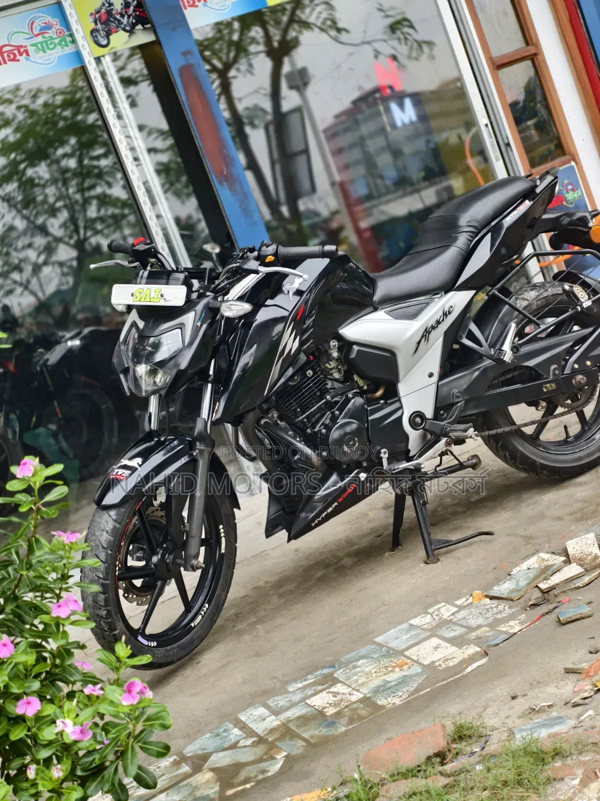 TVS Apache 160 4V 2022 Black