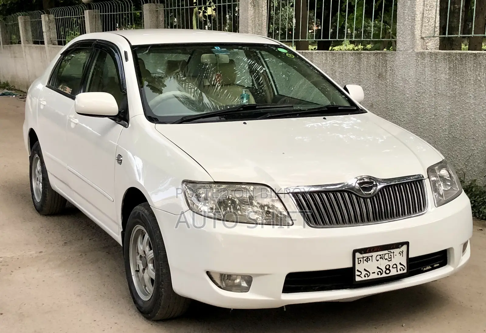 Toyota Corolla 2005 White