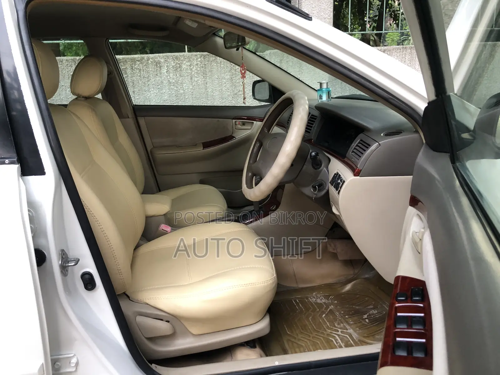 Toyota Corolla 2005 White
