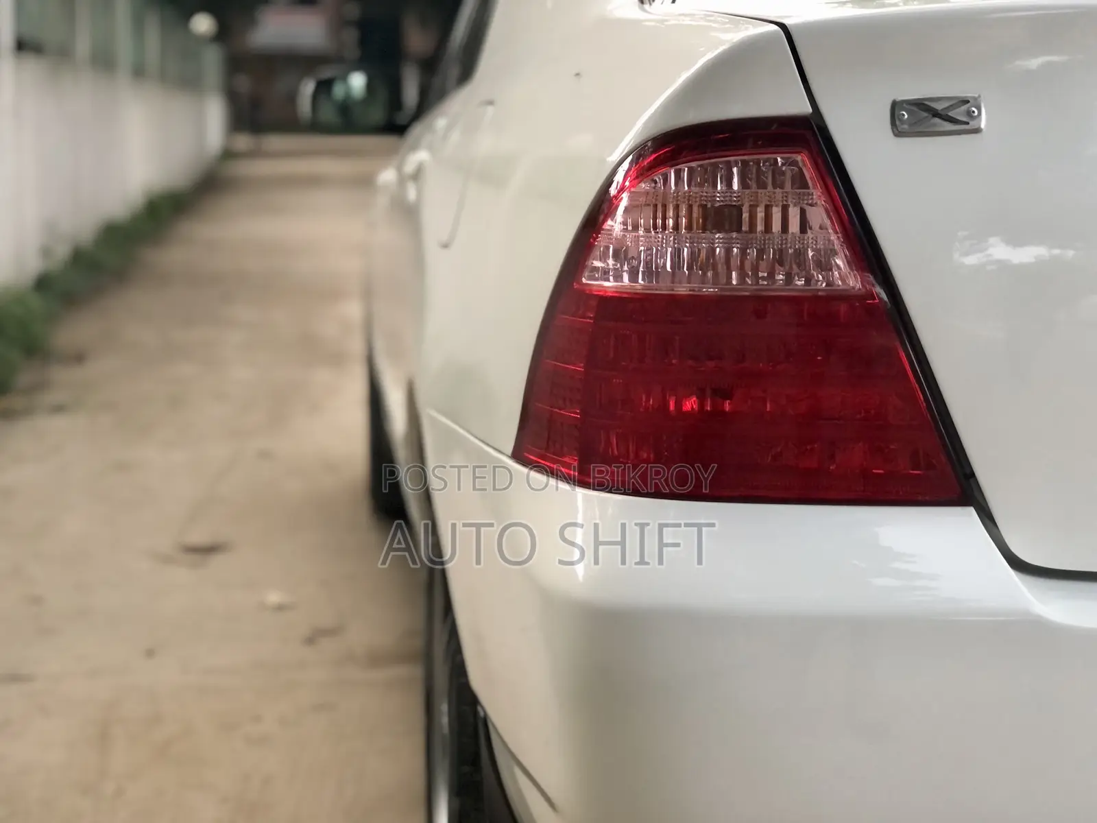 Toyota Corolla 2005 White