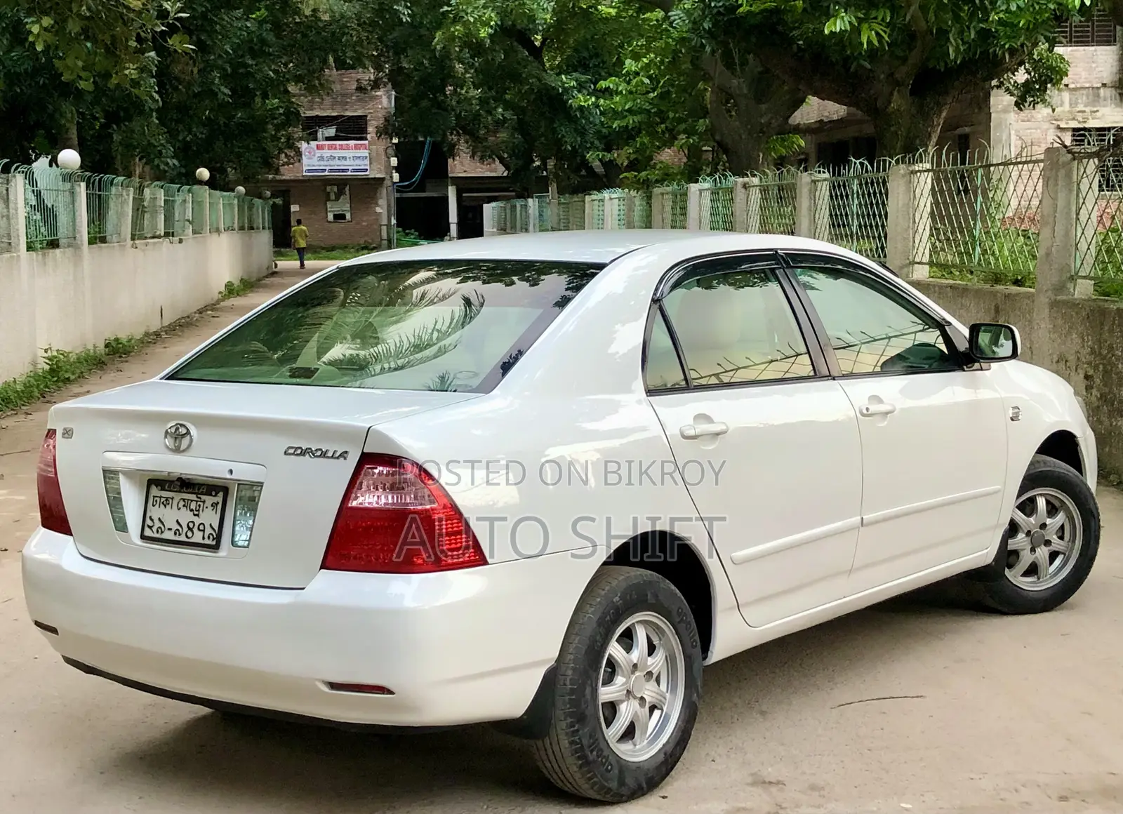 Toyota Corolla 2005 White