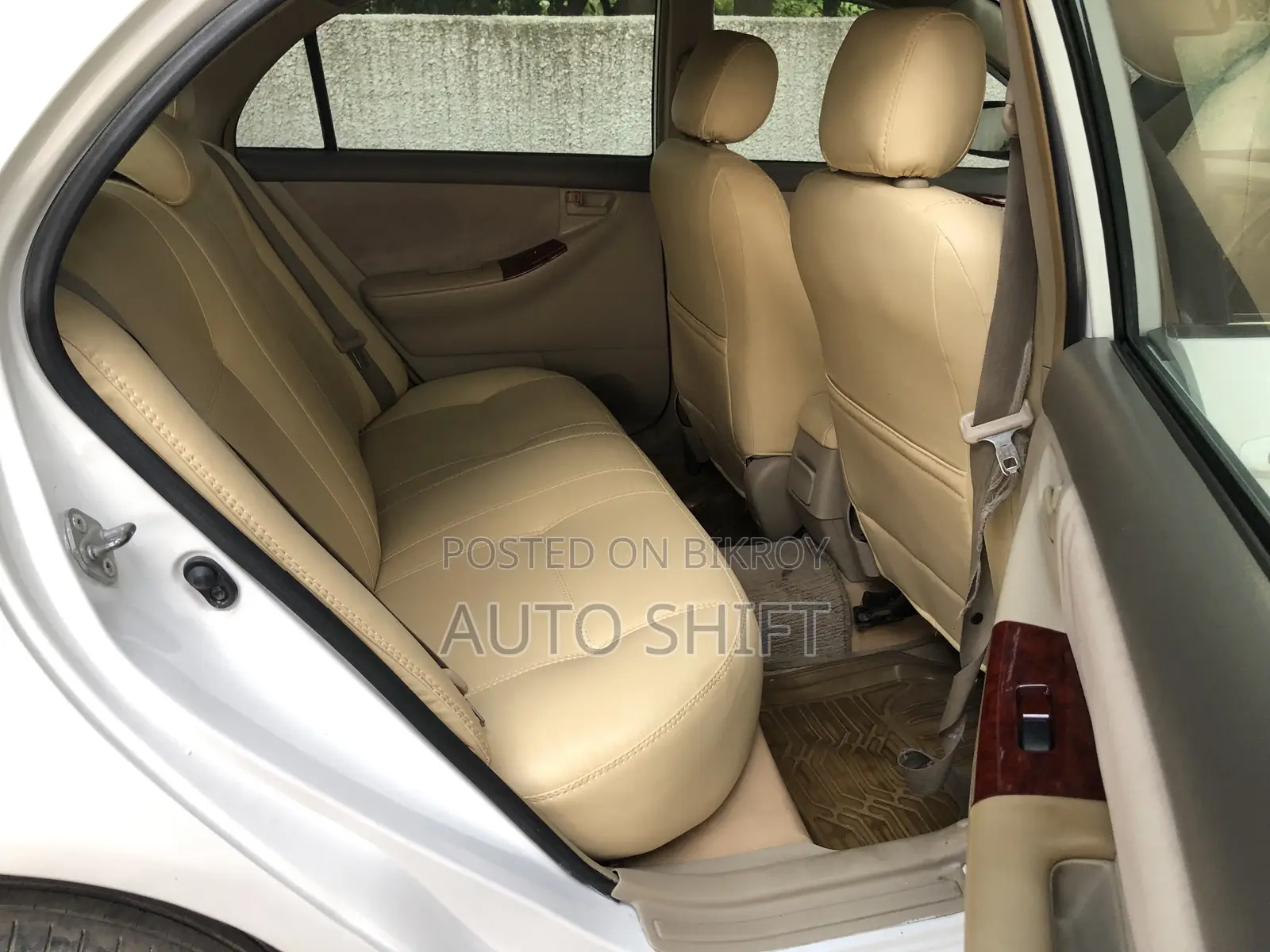 Toyota Corolla 2005 White