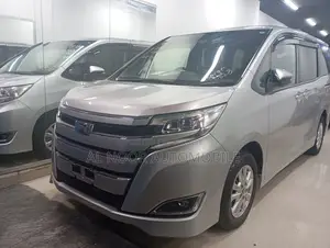 Toyota Noah 2021 Silver