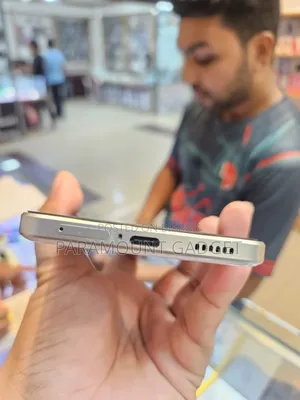 iQOO 256 GB White