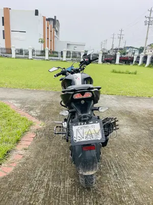 TVS Apache RTR 160 4V 2022 Black