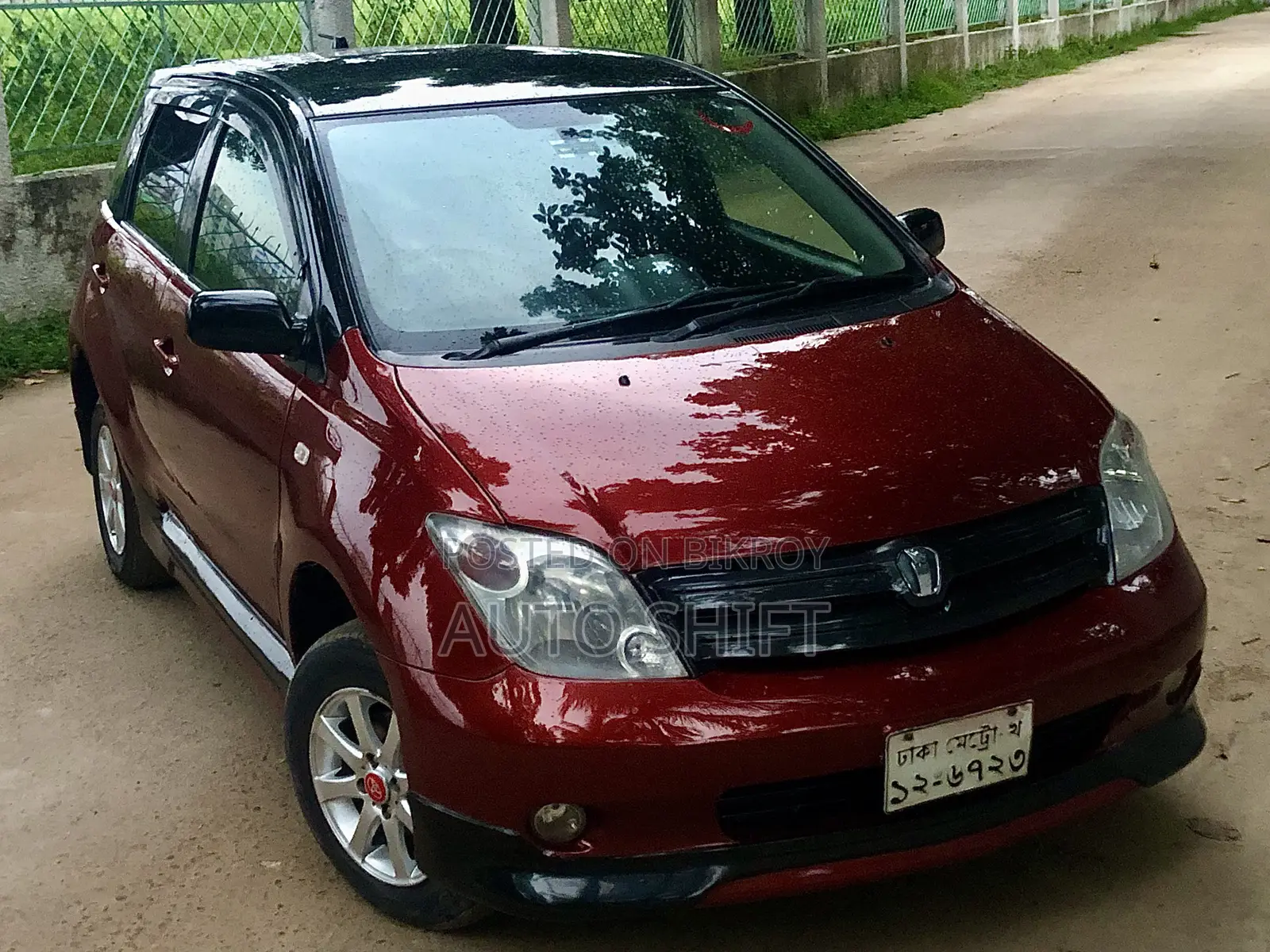 Toyota IST 2005