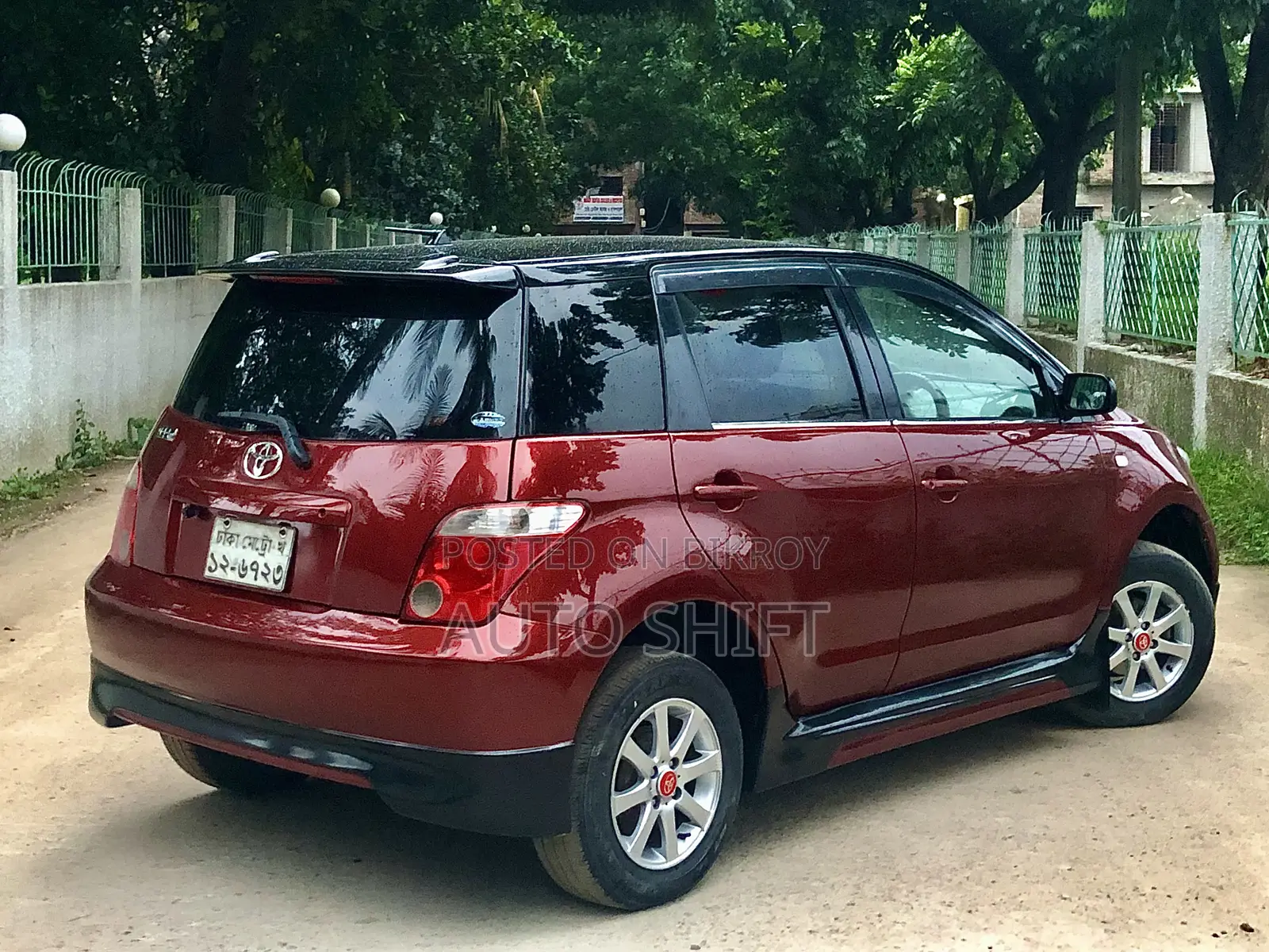 Toyota IST 2005