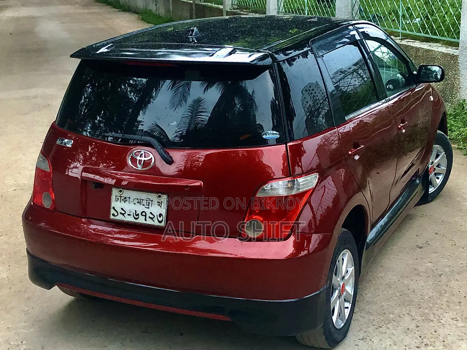 Toyota IST 2005