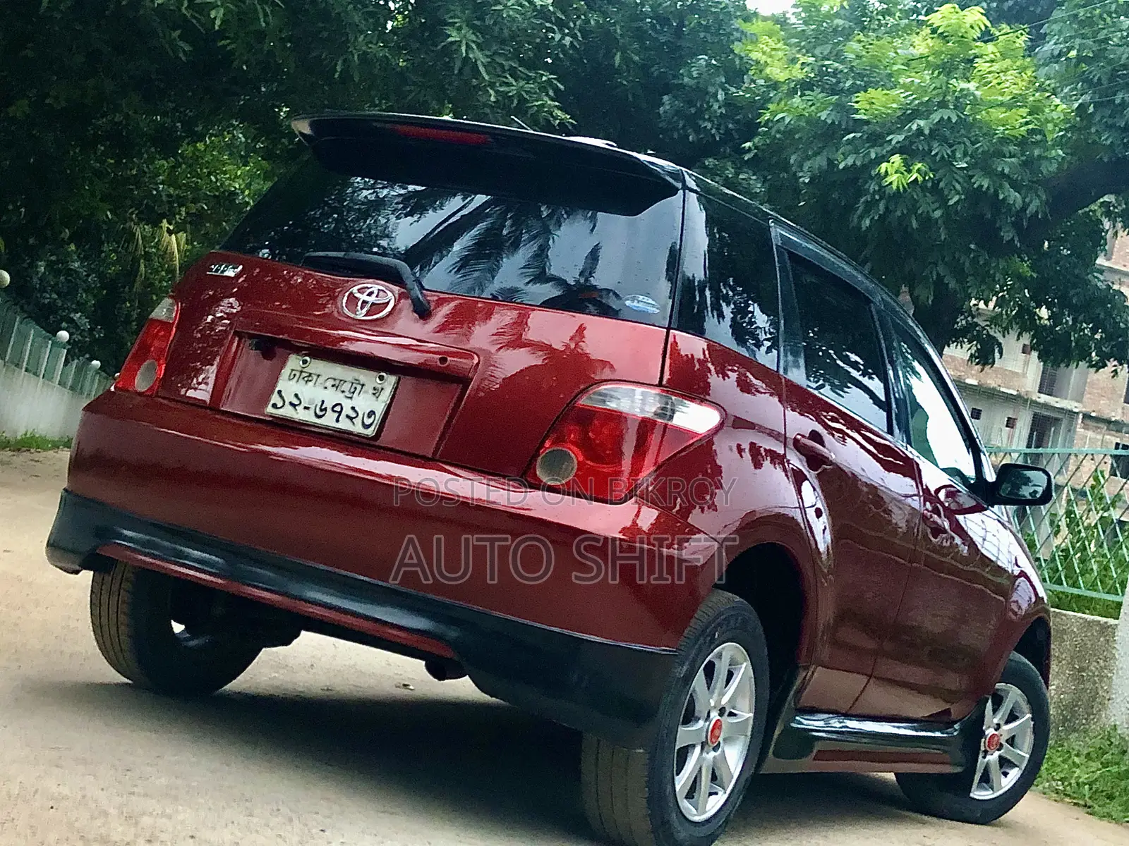 Toyota IST 2005