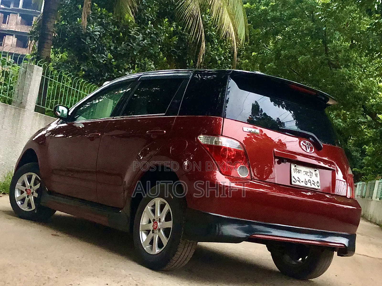 Toyota IST 2005