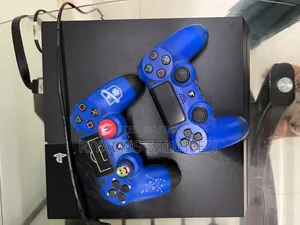 PS4 Fat 500GB With Games and Controller