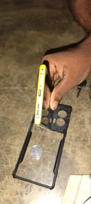 Motorola 8 GB Gray