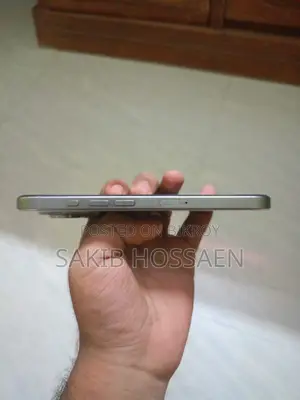 Apple iPhone 16 Pro 128 GB Silver