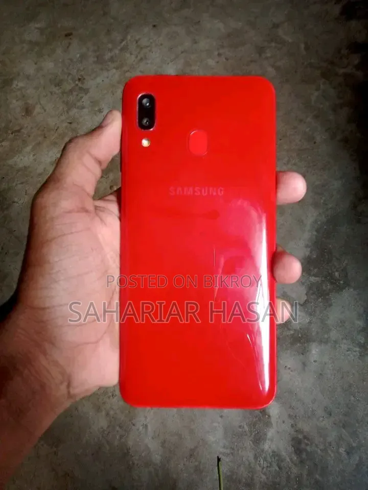 Samsung Galaxy A20 32 GB Red