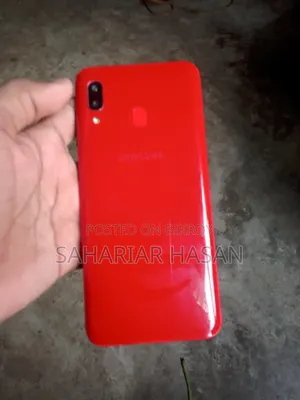 Samsung Galaxy A20 32 GB Red