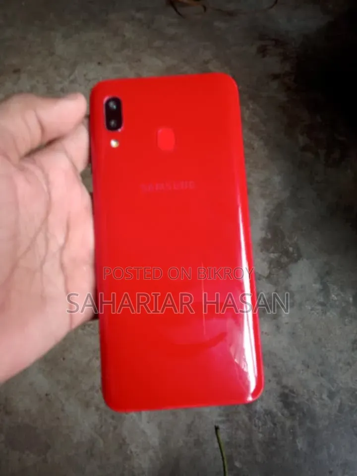 Samsung Galaxy A20 32 GB Red