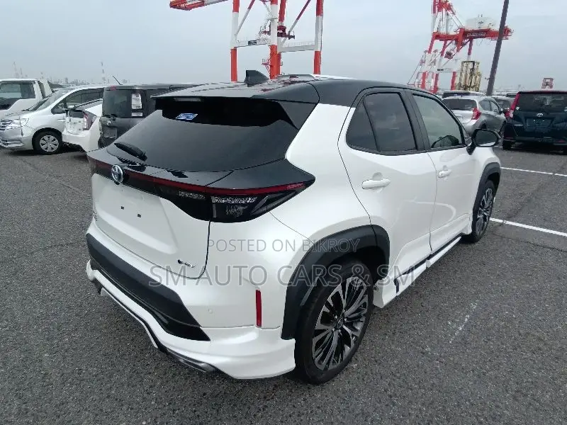 Toyota Yaris Cross 1.5 Hybrid FWD 2021 Pearl
