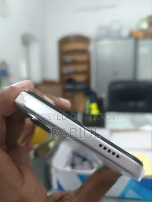 New Vivo Y05 128 GB Silver