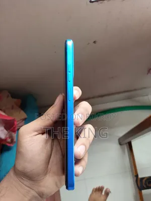 New Motorola Moto G 8 GB Blue