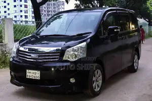 Toyota Noah 2010 Black