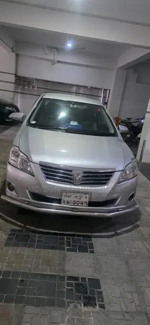 Toyota Premio 2013 Silver