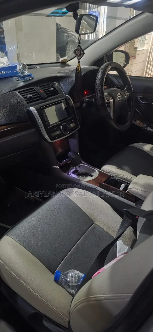 Toyota Premio 2013 Silver
